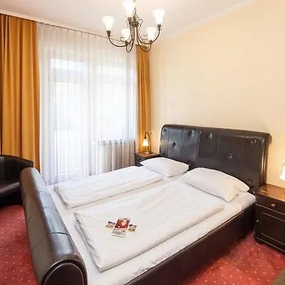 Отель An Der Oper 3*