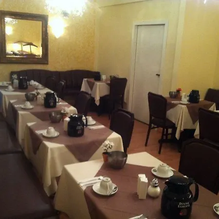 Hotel An Der Oper 3*