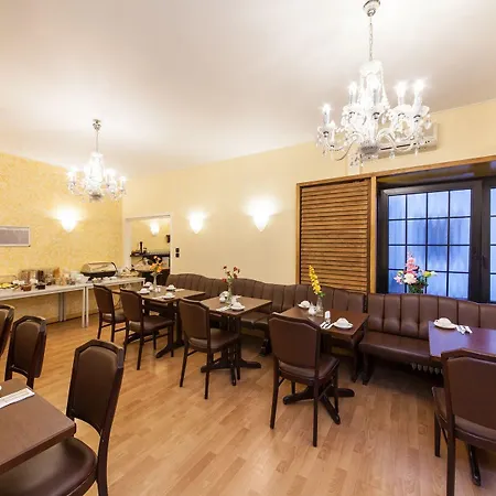 Hotel An Der Oper 3*