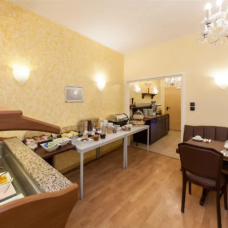 Hotel An Der Oper 3*